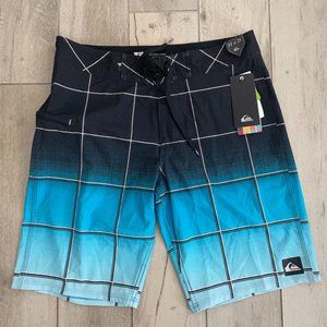 NEW Quicksilver Everyday Electric VEE 21 Boardshorts Black Blue 32 x 21